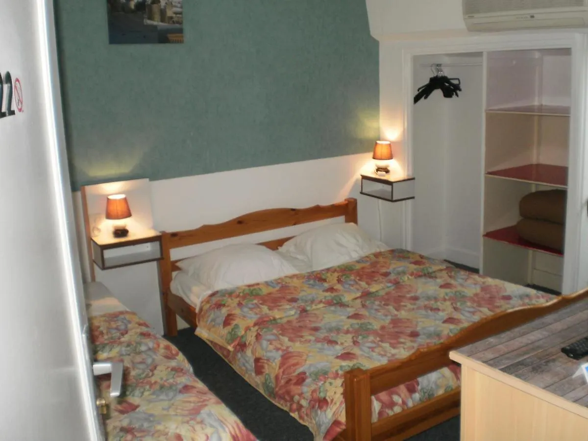 Hotel De La Gare Montluçon Fransa
