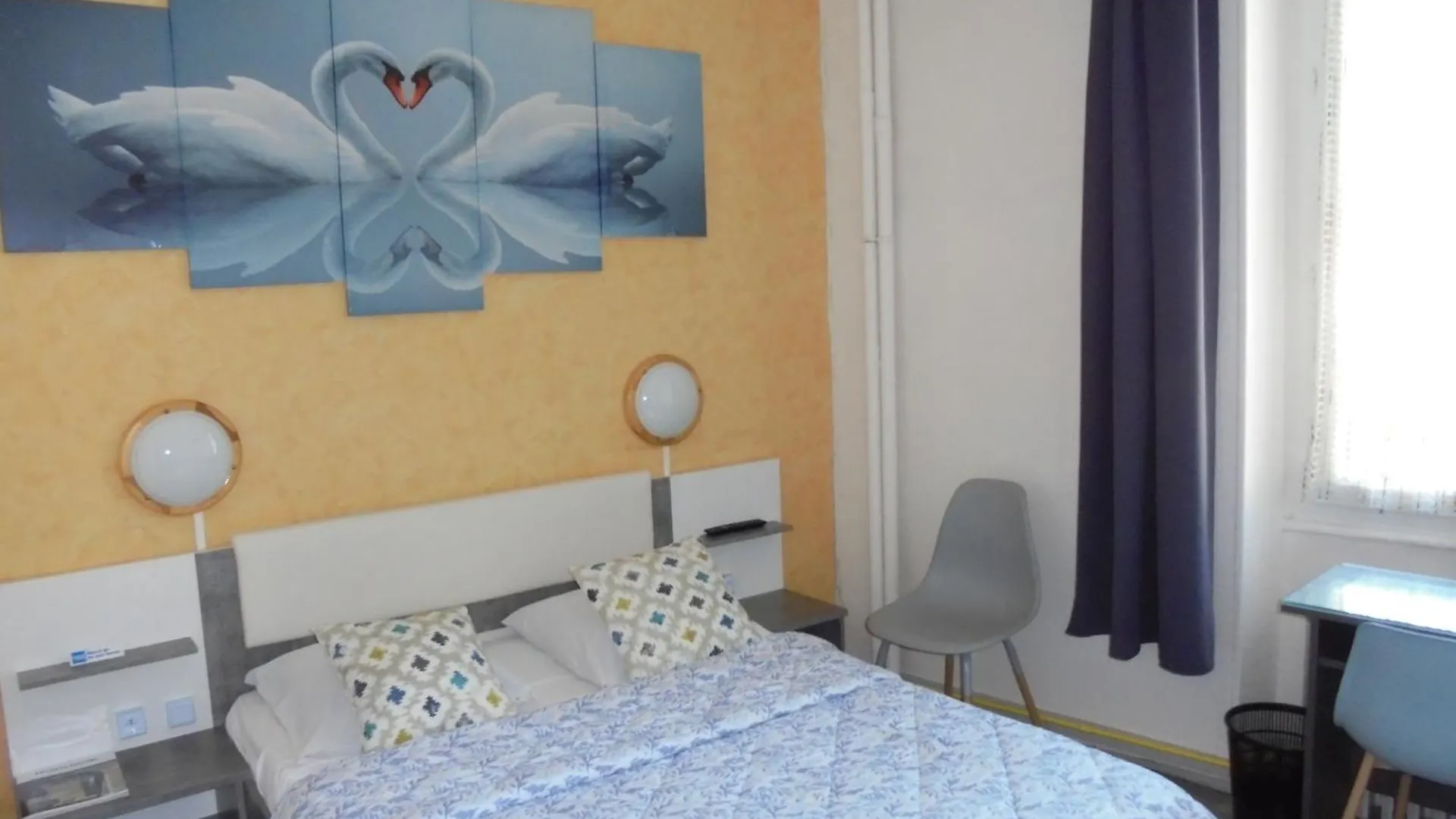 Hotel De La Gare Montlucon